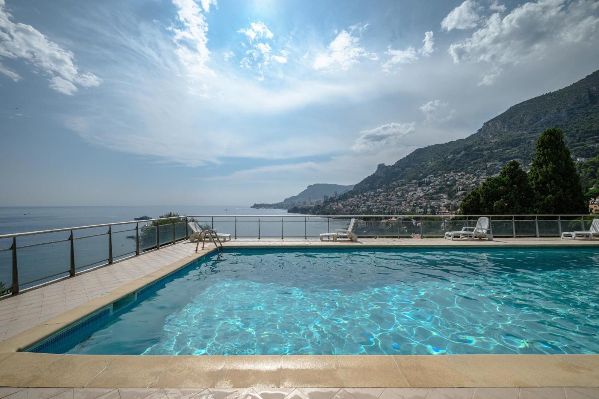 Le Coq Massolin Roquebrune-Cap-Martin Exterior photo